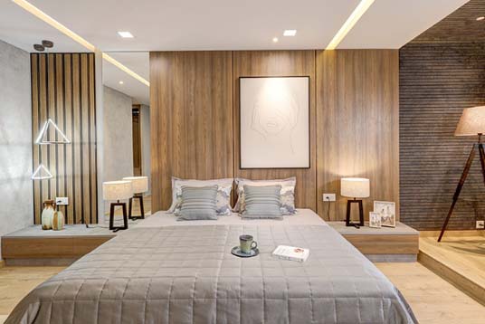 ESSENTIAL - Everything